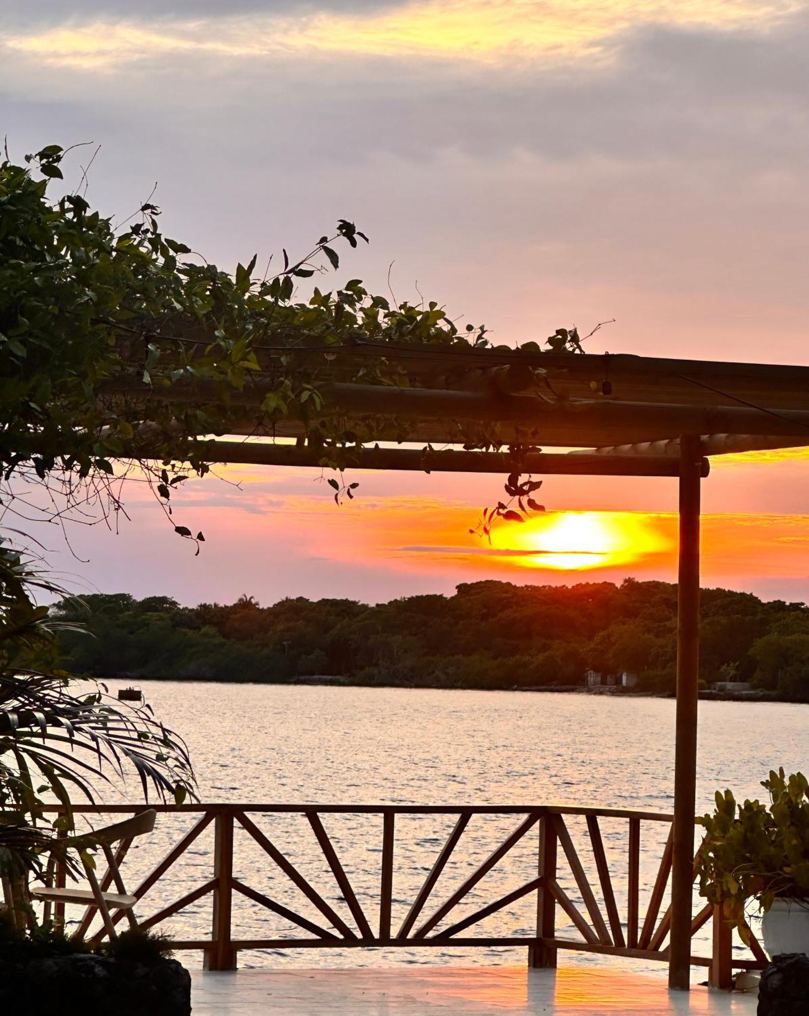 Orika Del Mar Hotel Isla Grande  Eksteriør billede